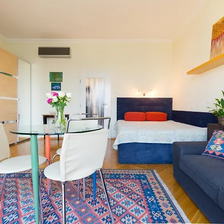 The Riverfront Downtown Studio Appartamento