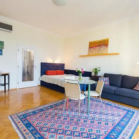 The Riverfront Downtown Studio * Budapest